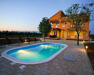 Guest house 10331402 • Holiday property Dalmatia • Holiday home Branko 