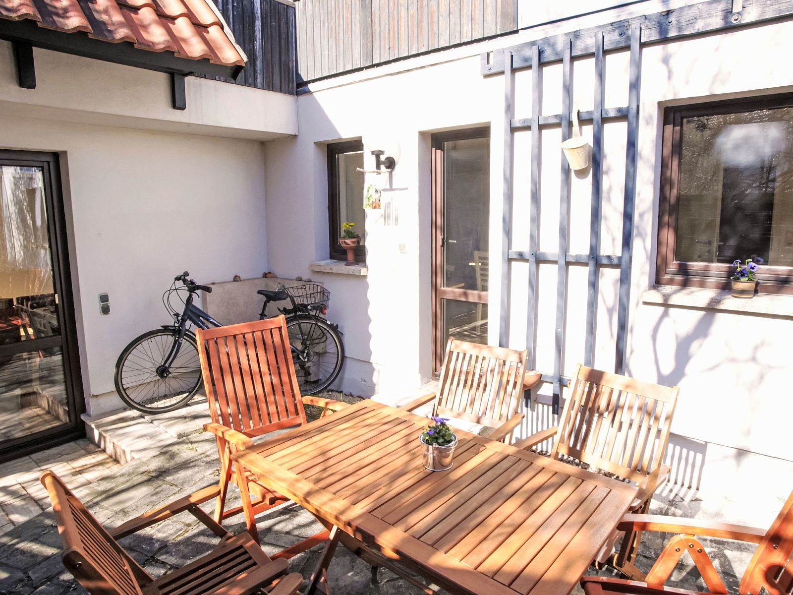 Guest house 03216301 - Apartment Thuringia - Appartement Ferienwohnung an der Bergkirche