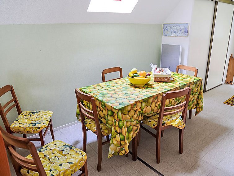 Guest house 04930003 - Apartment Midi / pyrenees - Appartement Les Marmottes