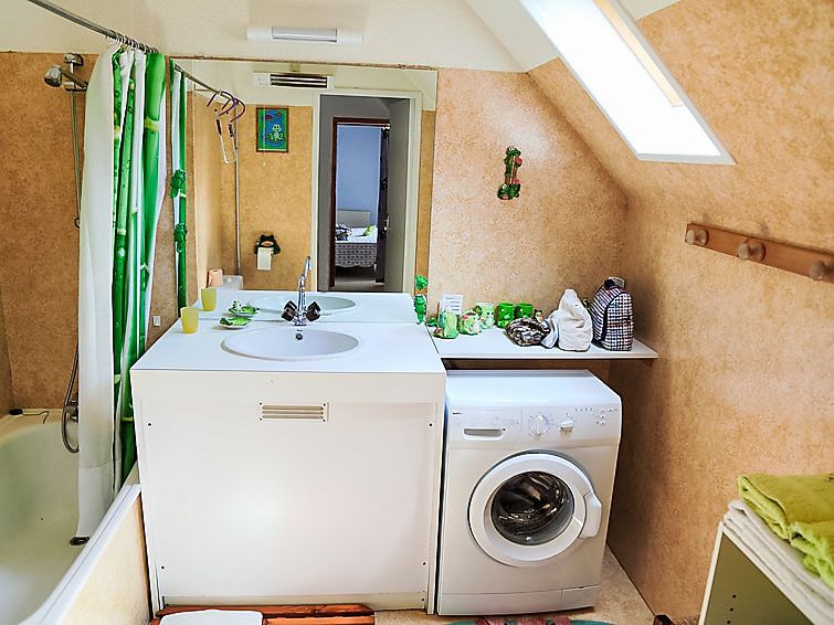 Guest house 04930003 - Apartment Midi / pyrenees - Appartement Les Marmottes