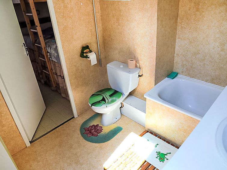 Guest house 04930003 - Apartment Midi / pyrenees - Appartement Les Marmottes