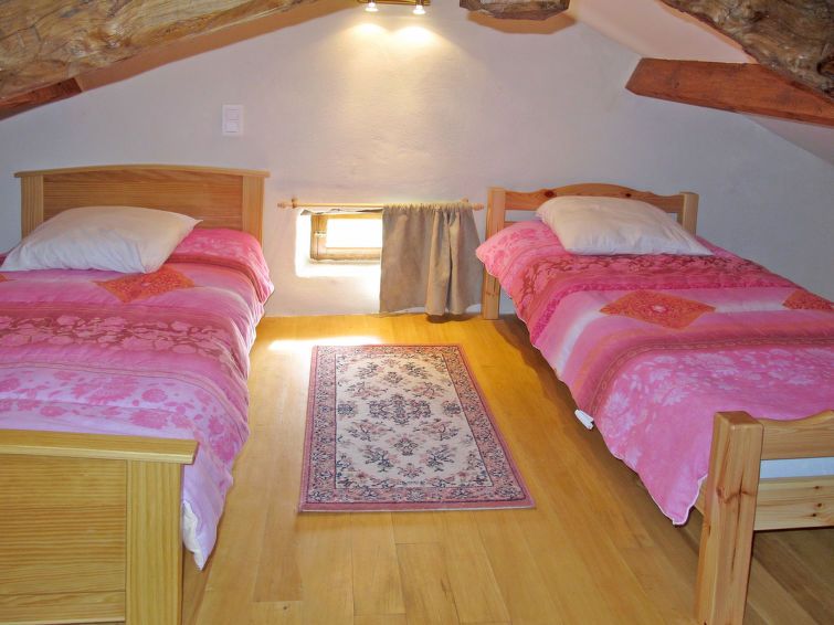 Guest house 04962301 - Holiday property Midi / pyrenees - Vakantiehuis La Bergerie