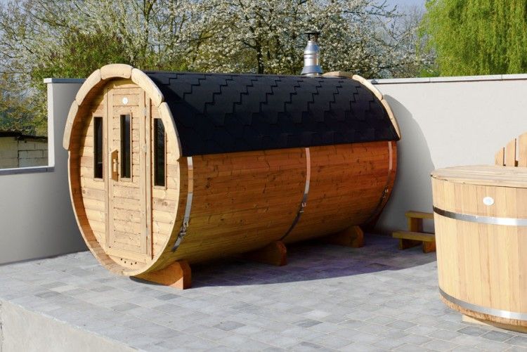 Wooden sauna at Mont d'Amis vacation rental in Ellezelles, Hainaut.