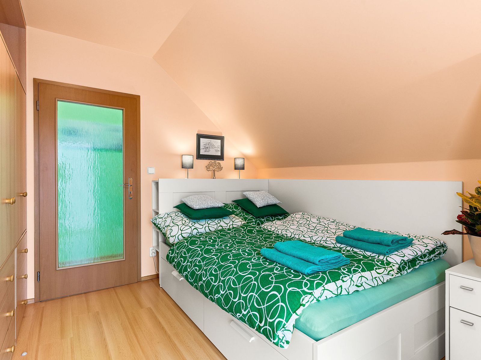 Verblijf 1649802 - Vakantiewoning Praag - Vakantiehuis Garden & Terrace Villa