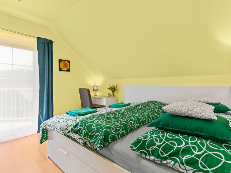 Verblijf 1649802 - Vakantiewoning Praag - Vakantiehuis Garden & Terrace Villa