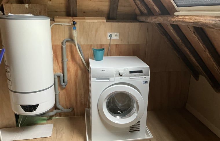 Praktische wasruimte in Vakantiehuis in Nijemirdum, Friese bossen, Friesland.