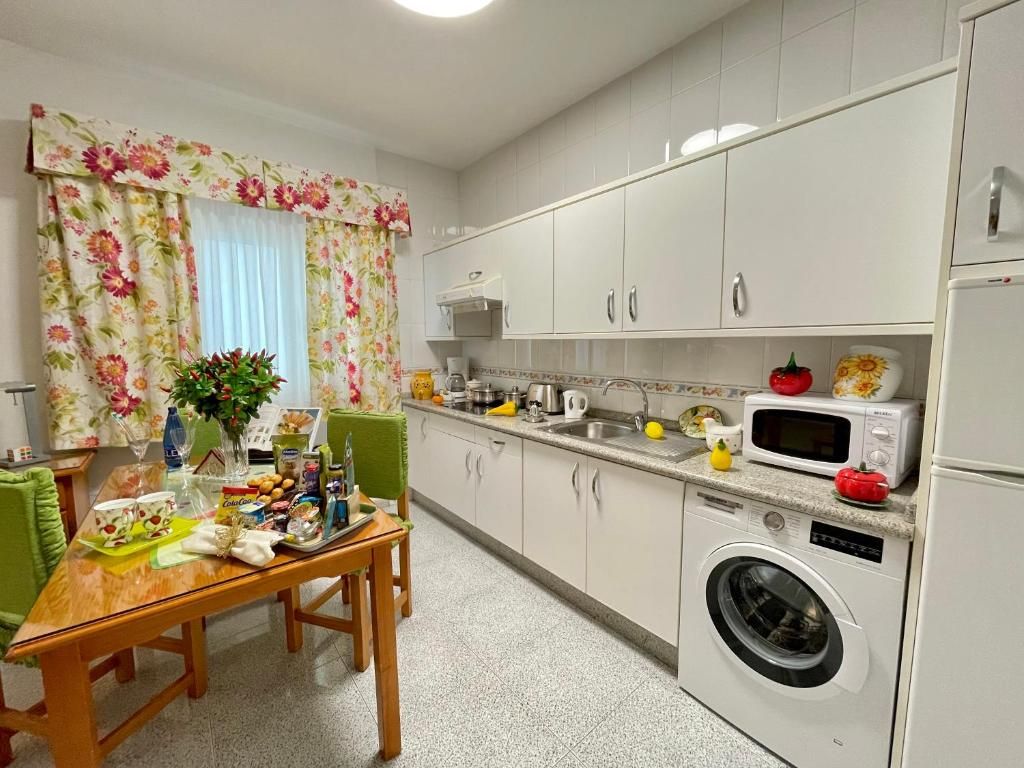 Guest house 5714404 - Apartment Canary Islands - EmyCanarias Holiday Homes Vecindario