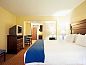 Guest house 0125505 • Apartment Midwesten • Holiday Inn Express Hotel & Suites Chicago South Lansing, an  • 11 of 26