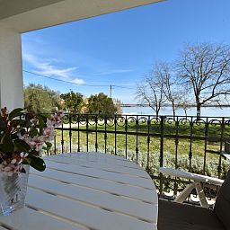 Guest house 10315203 - Holiday property Dalmatia - Vakantiehuis Sea side