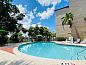 Verblijf 1225402 • Vakantie appartement Florida • Country Inn & Suites by Radisson, Miami (Kendall), FL  • 4 van 26