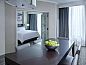 Guest house 15525518 • Apartment Midwesten • Chicago Marriott Suites O'Hare  • 8 of 15