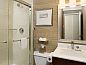 Guest house 28325206 • Apartment Oostkust • DoubleTree by Hilton Baltimore - BWI Airport  • 3 of 26
