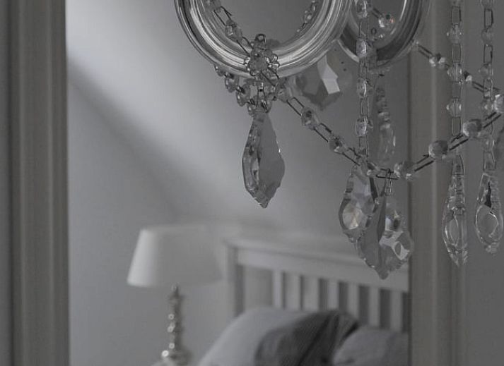 Charmant vakantiehuis in Diemelsee-Flechtdorf, Hessen, Duitsland, omgeven door groene natuur en rustieke charme.