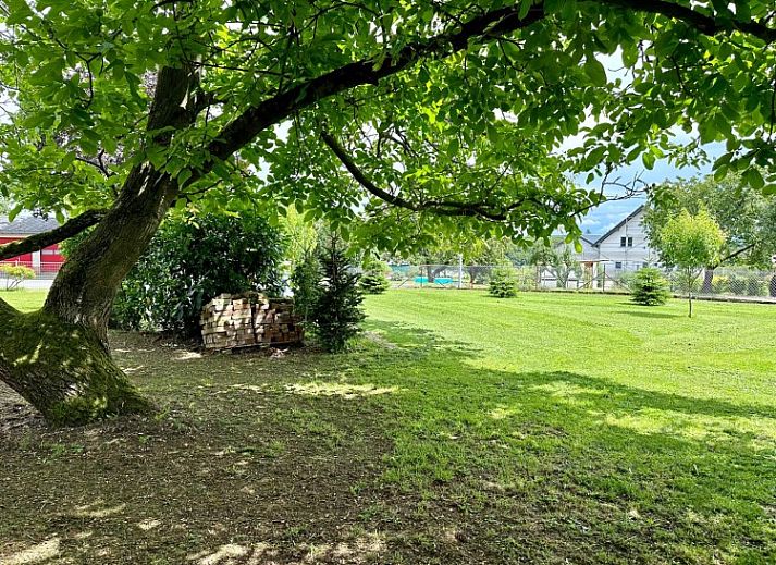 Vakantiehuis Kaiser in Forst, Hunsruck, met traditionele vakwerkgevel omringd door natuur in de Eifel/Moezel-regio van Duitsland.
