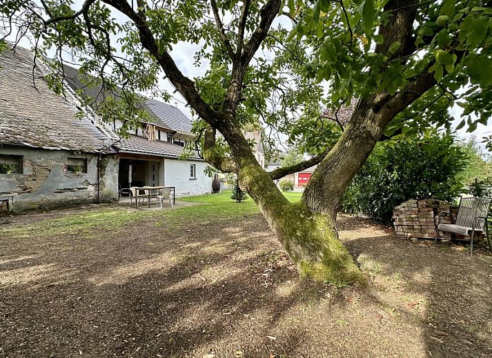 Vakantiehuis Kaiser in Forst, Hunsruck, met traditionele vakwerkgevel omringd door natuur in de Eifel/Moezel-regio van Duitsland.