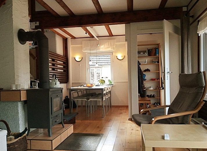 Ekkie's Ecke vakantiehuis in het groene Frankenau, Hessen, omringd door natuur.