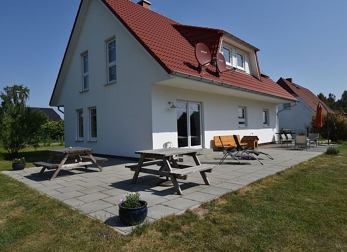 Unterkunft 03028501 • Ferienhaus Ostsee • Ferienhaus nahe Insel Poel mit Kamin Terrasse und Garten 