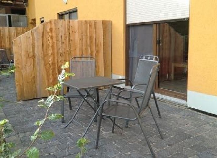 Gezellige slaapkamer in Ferienhof am Biberbach appartement, Horselberg-Hainich, Thuringen, Duitsland.