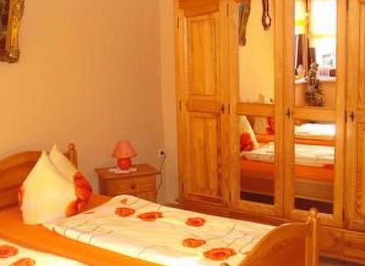 Guest house 03224403 - Apartment Thuringia - Appartement Helle Wohnung in Frankenhain mit Grill