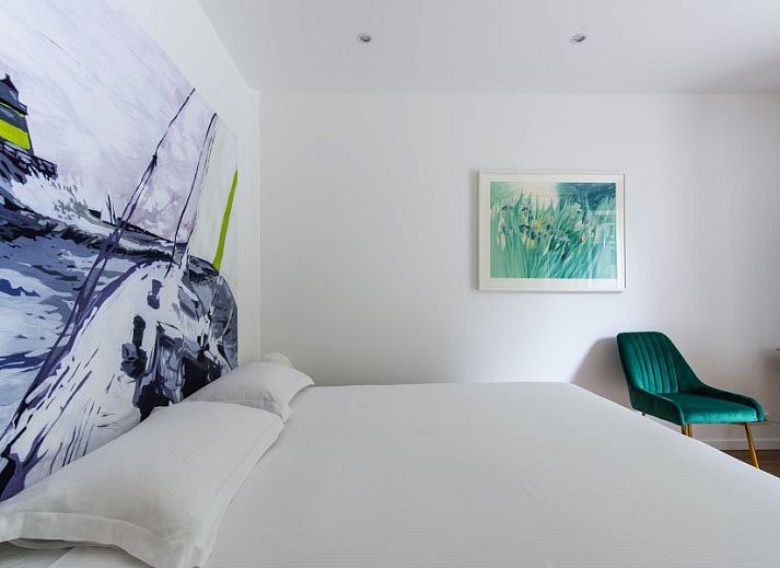 Elegant apartment in Nice met eigen tuin, op 2 minuten van de haven, biedt een serene buitenruimte in de Provence/Cote d'Azur.