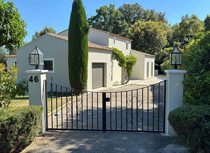 Villa Valbonne in de Provence met privezwembad en groene tuin, ideaal vakantiehuis dicht bij Cannes.