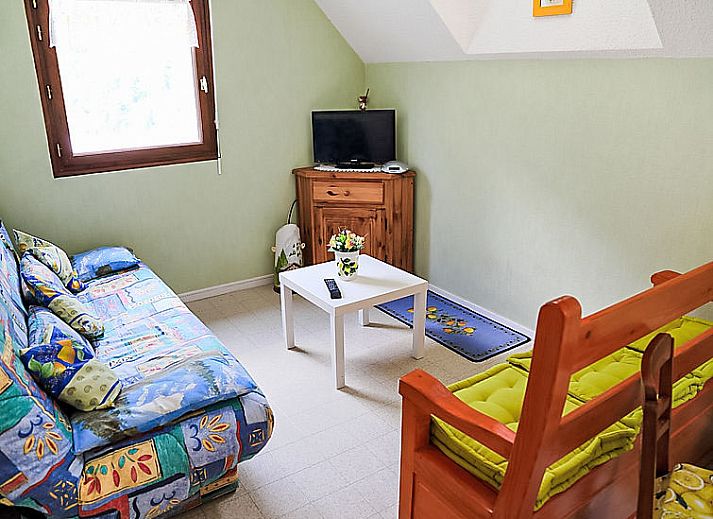 Guest house 04930003 - Apartment Midi / pyrenees - Appartement Les Marmottes