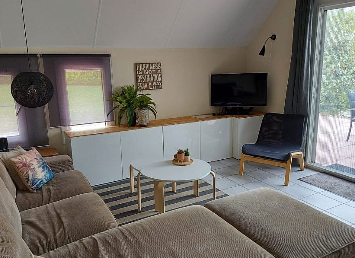 Cazaleres villa 55 met AIRCO in Daumazan-sur-Arize, een charmant vakantiehuis in de Midi-Pyrenees met een uitnodigend terras.