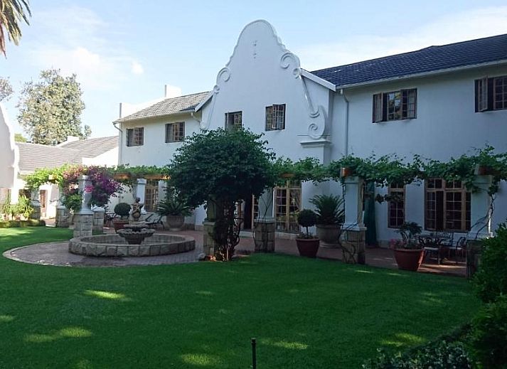 Guest house 0526733 • Holiday property Gauteng • Le Chateau Guest House and Conference Centre 