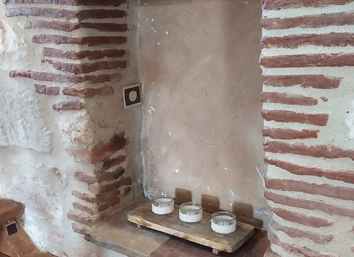 Geniet van het zwembad bij Vakantiehuis in Monflanquin, een idyllisch vakantiehuis in Aquitaine, Frankrijk.