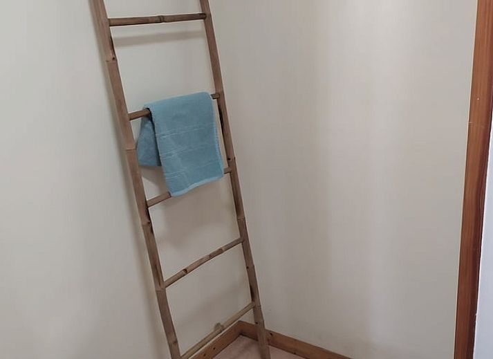 Vakantiehuis in Monflanquin omringd door weelderige bomen, gelegen in het schilderachtige Aquitaine, Frankrijk.