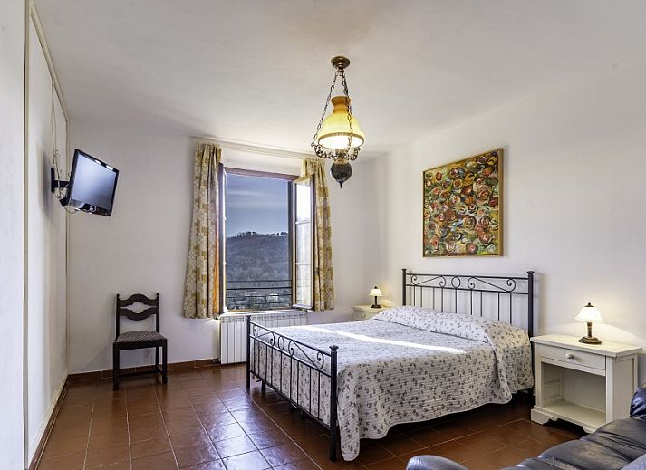 Charmant vakantiehuis Residence Al Foionco in San Macario, Toscane, omgeven door weelderige natuur en rustieke charme.