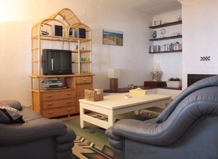 Beach House vakantiehuis in Almerimar, Costa Almeria met prachtige tuin en fontein.