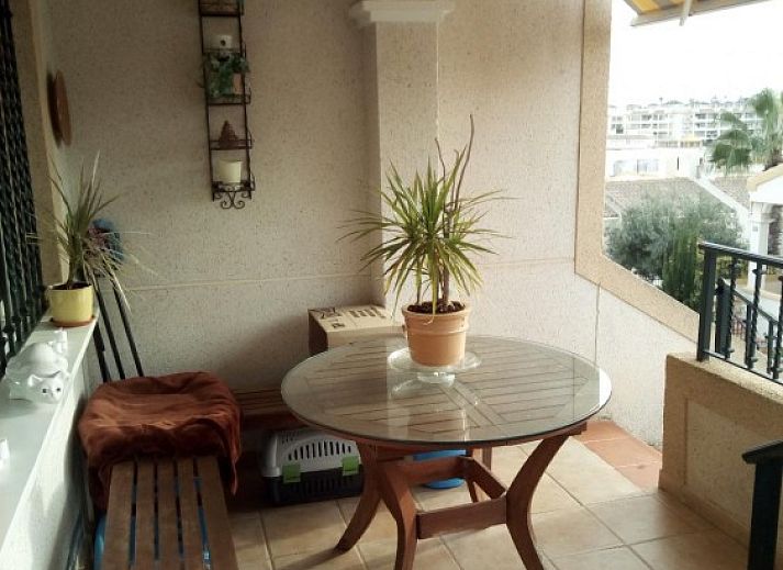 Moderne keuken in Casa de nosotros, vakantiehuis in Orihuela Costa-Villamartn, Costa Blanca.