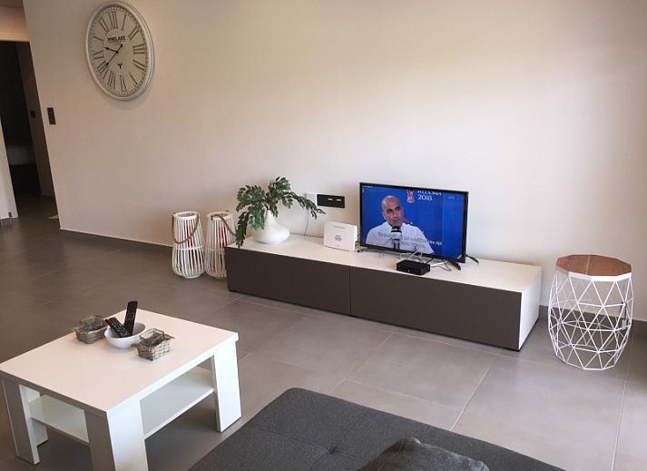 Ontspan in de luxe spa van Casa Georgio, een vakantieappartement in Guardamar del Segura, Costa Blanca, Spanje.
