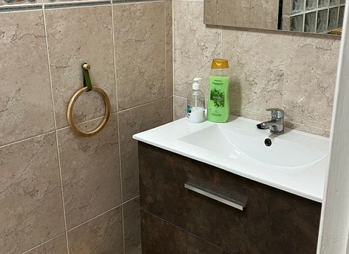 Verken het charmante terras van Casa Calmate, een vakantiehuis in Ciudad Quesada, Costa Blanca, Spanje.