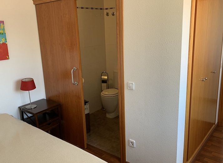 Ontdek Villa Valentina, een modern vakantiehuis in Calonge, Costa Brava, omgeven door prachtige natuur en panoramisch uitzicht.
