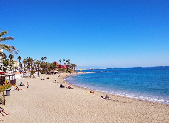 Geniet van het uitzicht op de Middellandse Zee vanaf Benal Beach Appartement in Benalmadena Costa, Costa del Sol, Spanje.