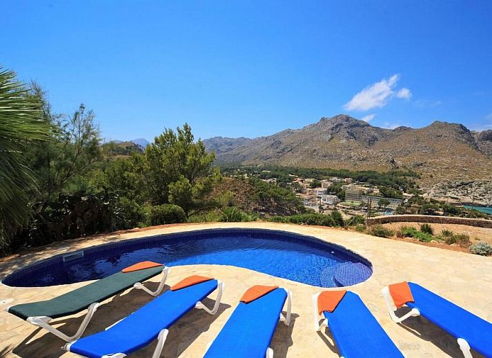 Casablanca Carbo Ferienhaus in Pollenca, Mallorca mit privatem Pool und Meerblick.