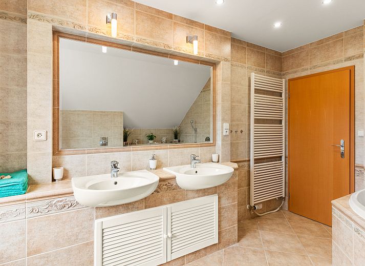 Verblijf 1649802 - Vakantiewoning Praag - Vakantiehuis Garden & Terrace Villa