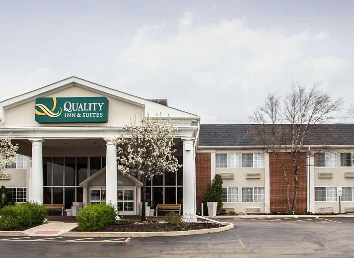 Guest house 16525503 • Apartment Midwesten • Quality Inn and Suites St Charles -West Chicago 