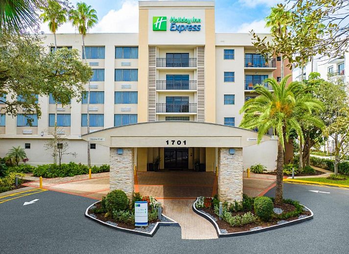 Guest house 2325404 • Apartment Florida • Holiday Inn Express Hotel & Suites Ft. Lauderdale-Plantation 