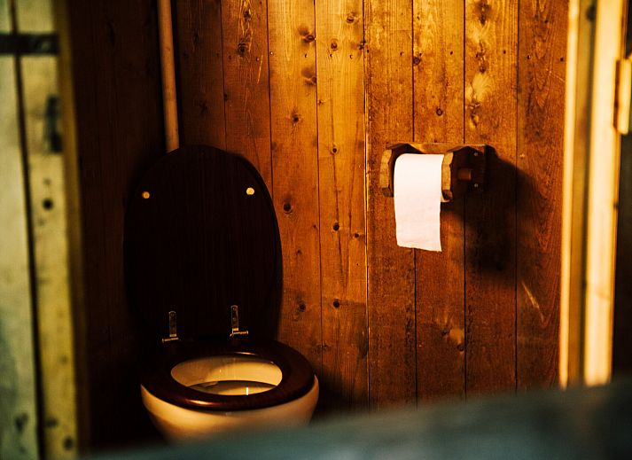 Verblijf 280805 - Tenthuis Rivierengebied - Tenthuisje met warme privédouche naast de tent met Hottub