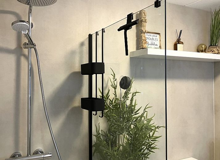 Ontspan in de luxe sauna van Forest Escape, een natuurhuis in Hoeven, West Brabant. Geniet van wellness in dit unieke vakantieverblijf.