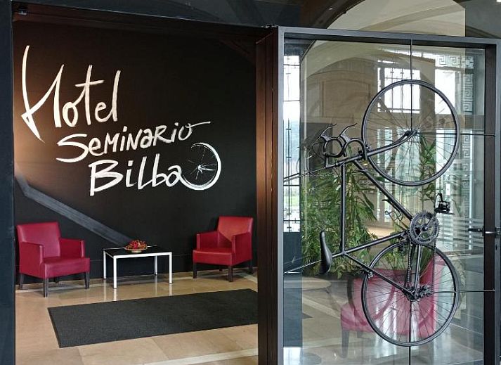 Verblijf 44421101 • Vakantie appartement Het groene Spanje • Hotel Seminario Aeropuerto Bilbao 