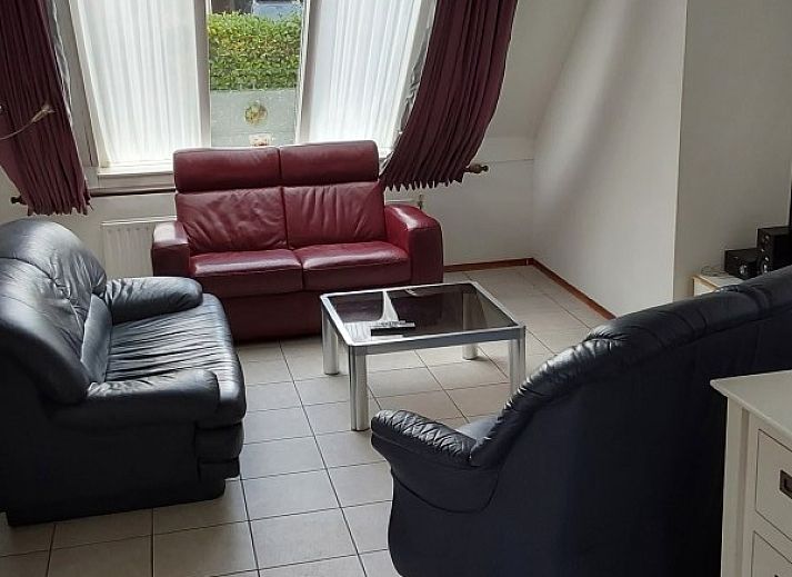 Moderne keuken in Villa Zeerob, Scharendijke, vakantiehuis in Zeeland met alle gemakken voorzien.