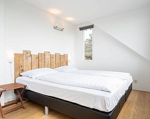 Guest house 010147 - Holiday property Texel - Luxe Villa Texel  8-10 personen met Sauna Krim 95