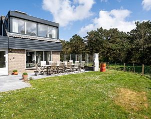 Guest house 010147 - Holiday property Texel - Luxe Villa Texel  8-10 personen met Sauna Krim 95
