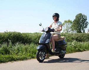 't Wolvennest B&B, Heuvelland: Ontdek de omgeving op een scooter in West-Vlaanderen, Belgi.