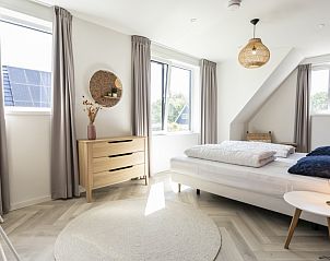 Guest house 01022535 - Holiday property Texel - Vakantiepark So What, Villa 8 Pers.