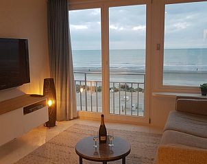 Nieuwpoort Zeezicht Strand Imperial appartement met panoramisch uitzicht op zee in Nieuwpoort-Bad, West-Vlaanderen.